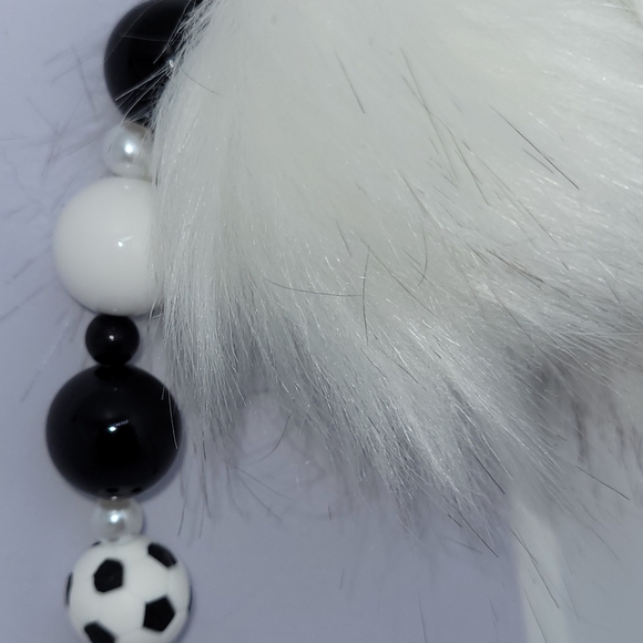 Handmade SOCCER MOM Keychain/Purse Dangle!! ⚽️ - Picture 2 of 12